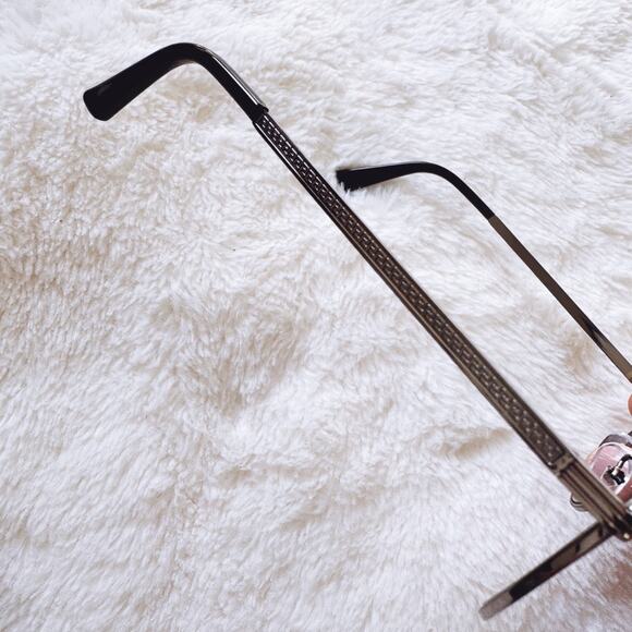 Doug Black W/ Silver Rim Aviator Sunglasses - Picture 4 of 11